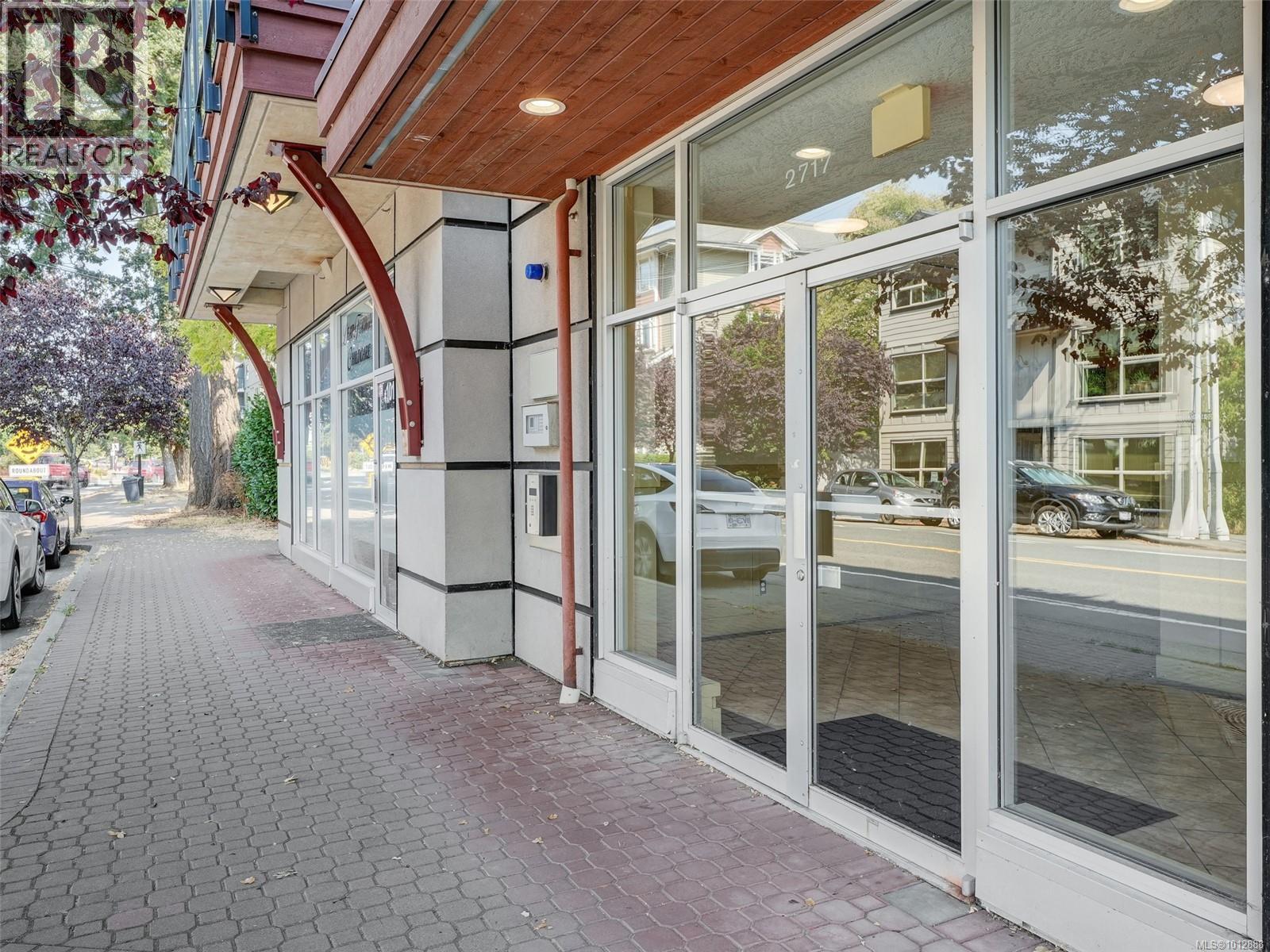 305 2717 Peatt Rd, Langford