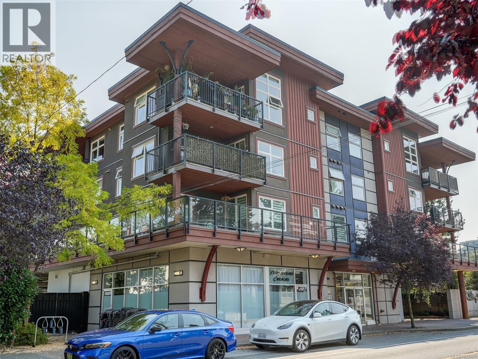 305 2717 Peatt Rd, Langford