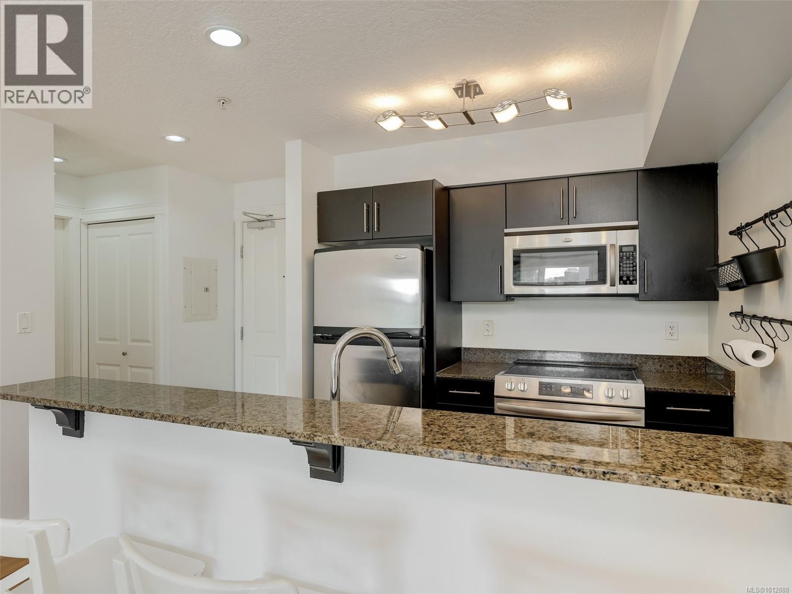 305 2717 Peatt Rd, Langford
