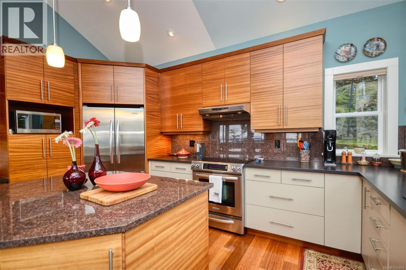 4935 Deer Park Trail, Metchosin