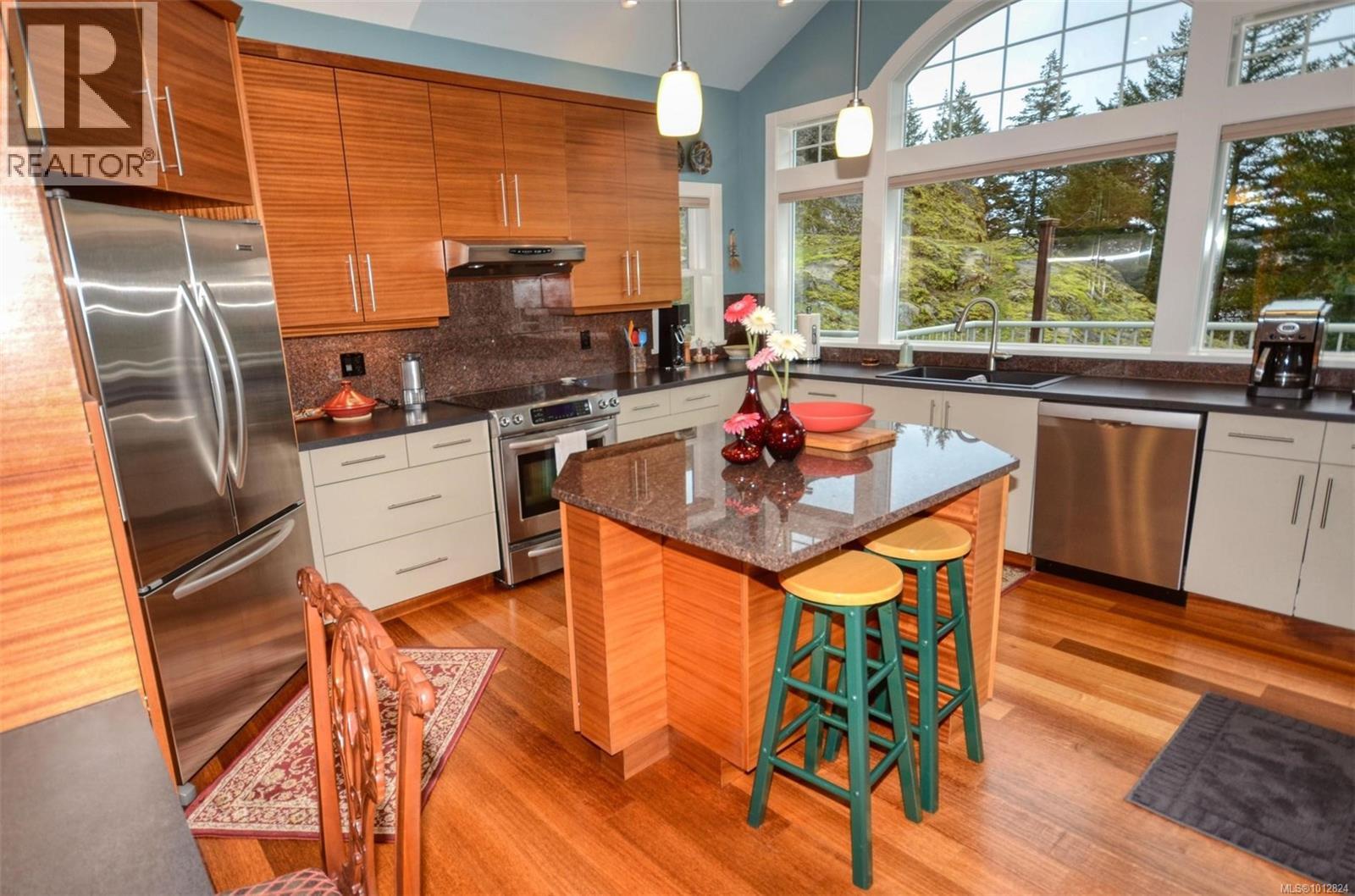 4935 Deer Park Trail, Metchosin