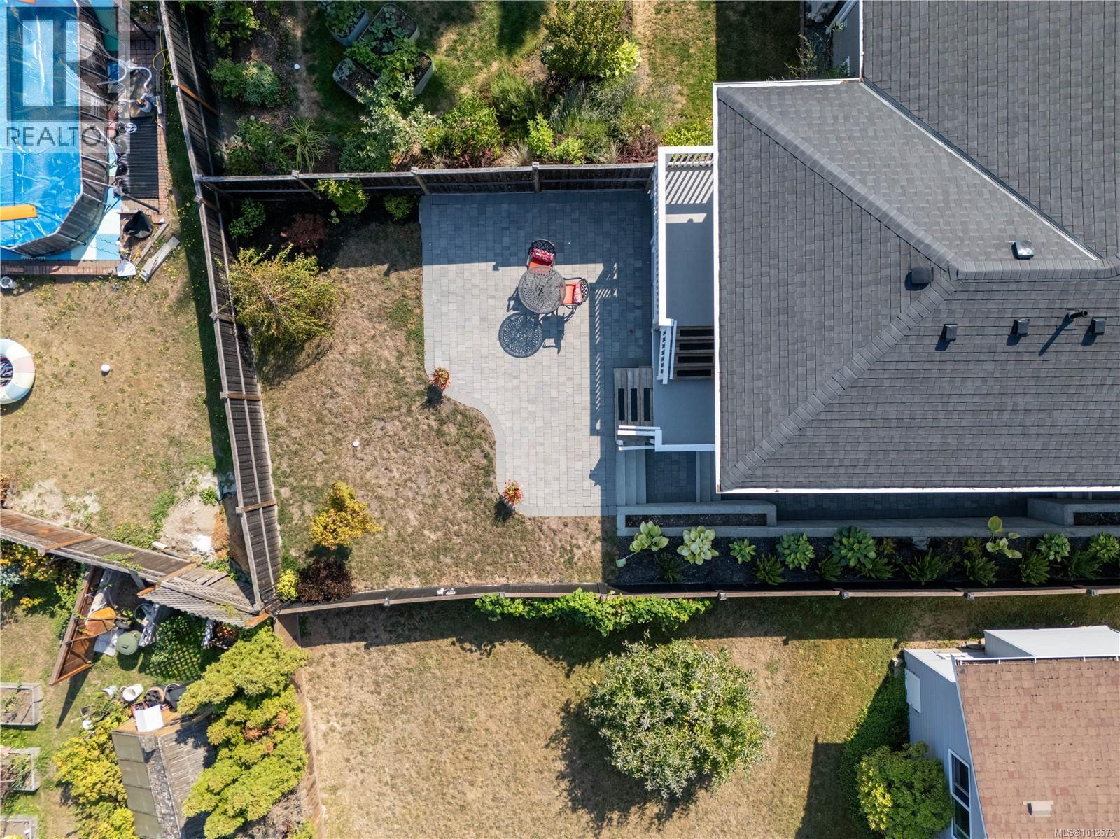 Photo 32 of 812 Mann Ave, Saanich BC
