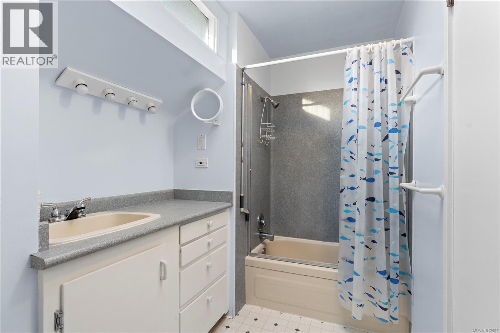 2830 Dunlevy St, Oak Bay
