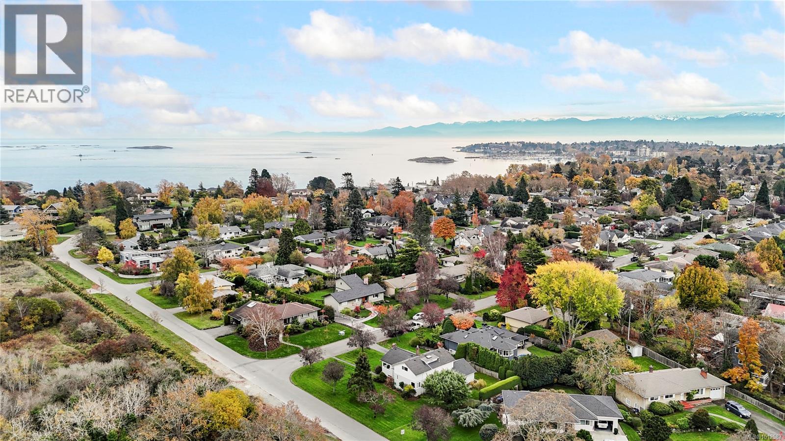 2830 Dunlevy St, Oak Bay