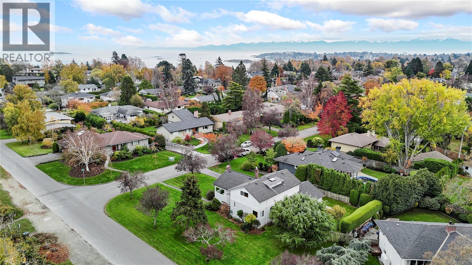 2830 Dunlevy St, Oak Bay