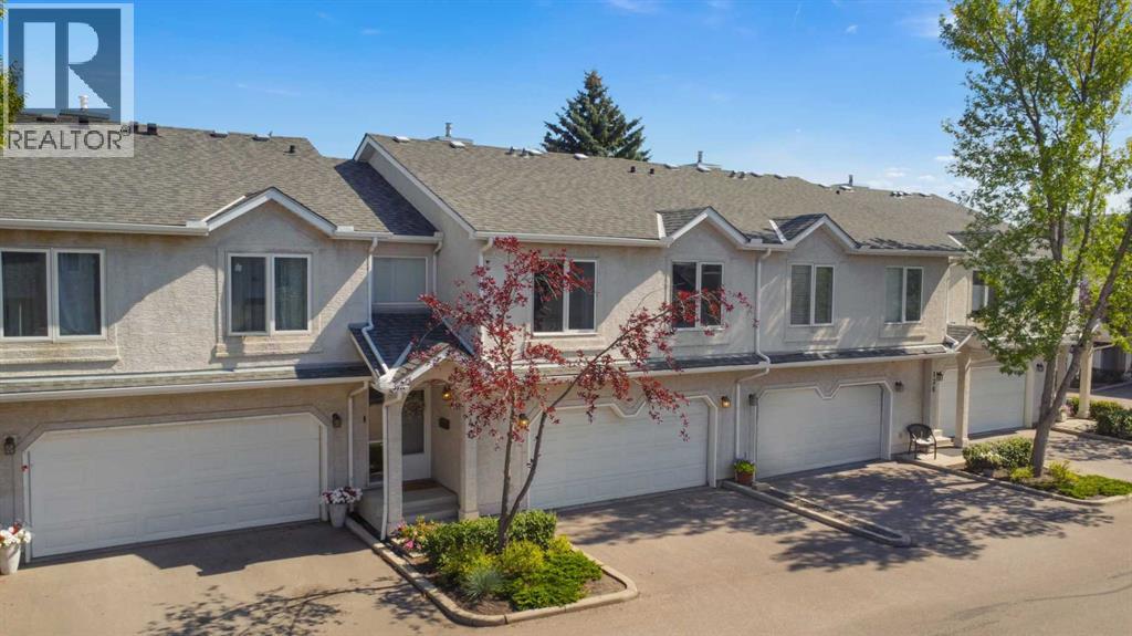 Photo 1 of 140 Sunlake Gardens Se, Calgary AB