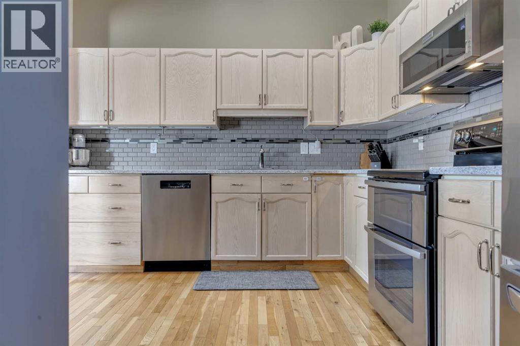 Photo 5 of 140 Sunlake Gardens Se, Calgary AB