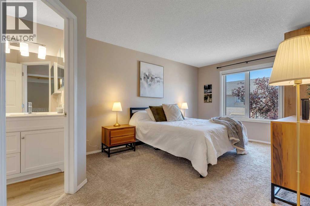 Photo 19 of 140 Sunlake Gardens Se, Calgary AB