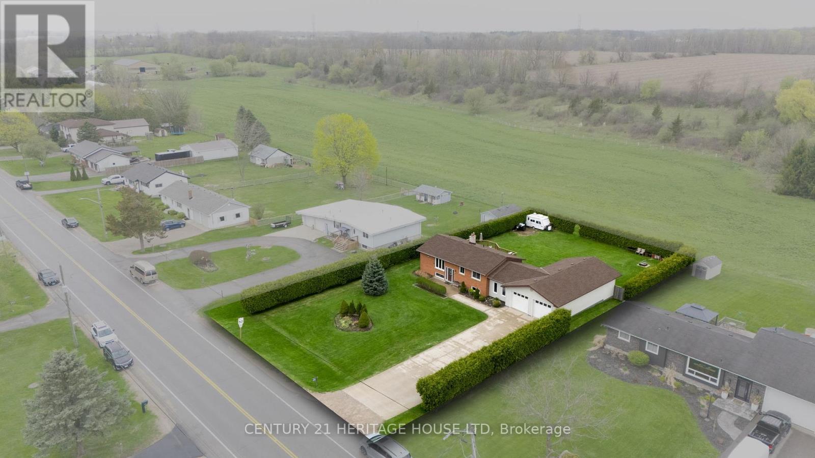Photo 2 of 2720 Catherine Street, Thames Centre ON