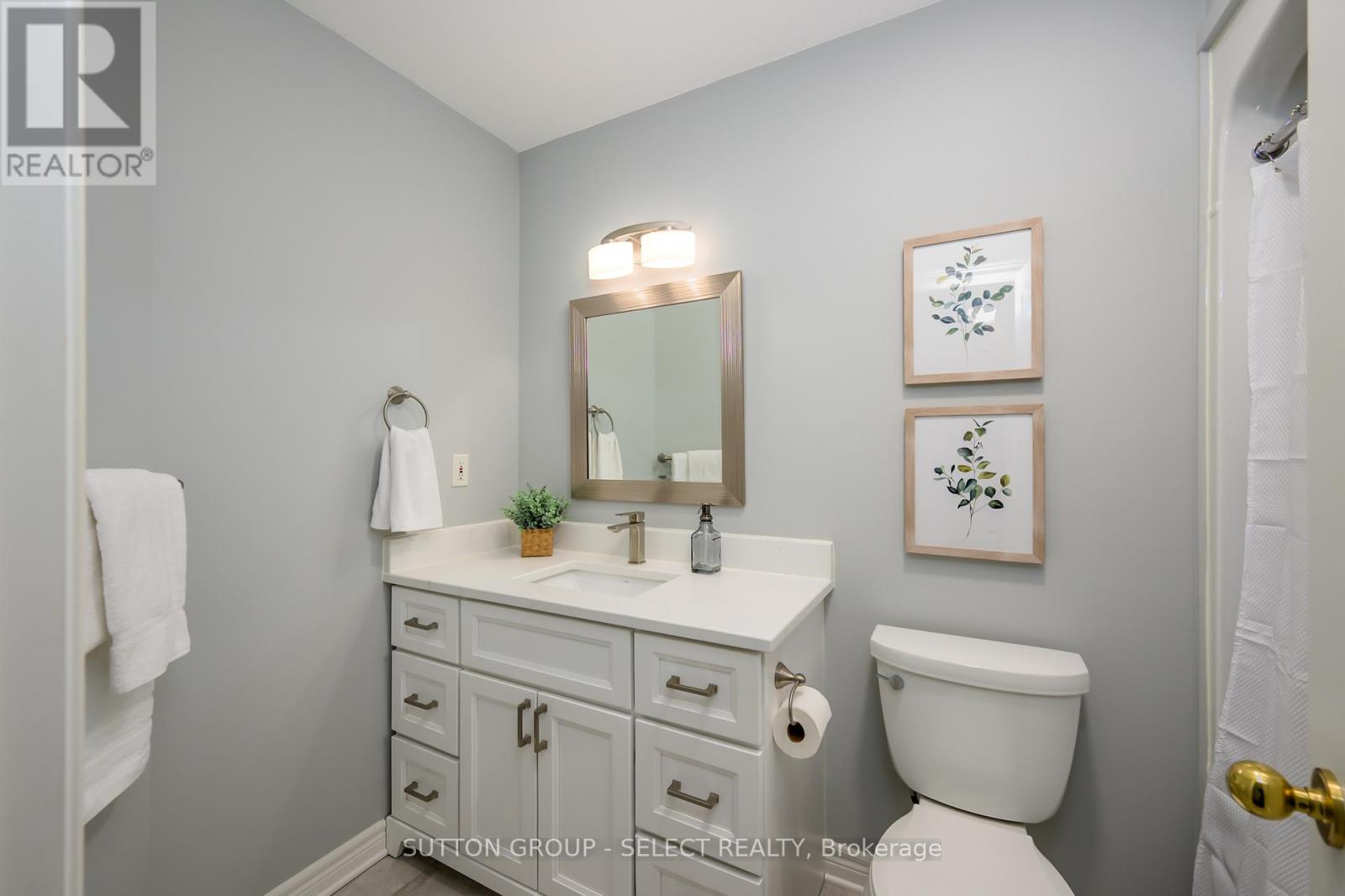 Photo 21 of 4 505 Cranbrook Road, London South ON