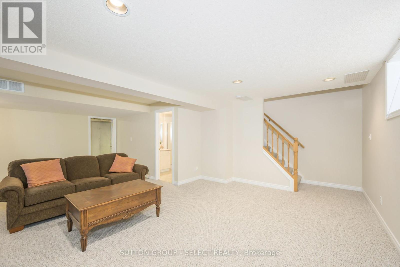 Photo 23 of 4 505 Cranbrook Road, London South ON