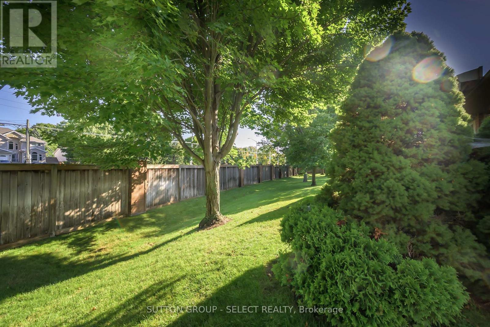 Photo 34 of 4 505 Cranbrook Road, London South ON