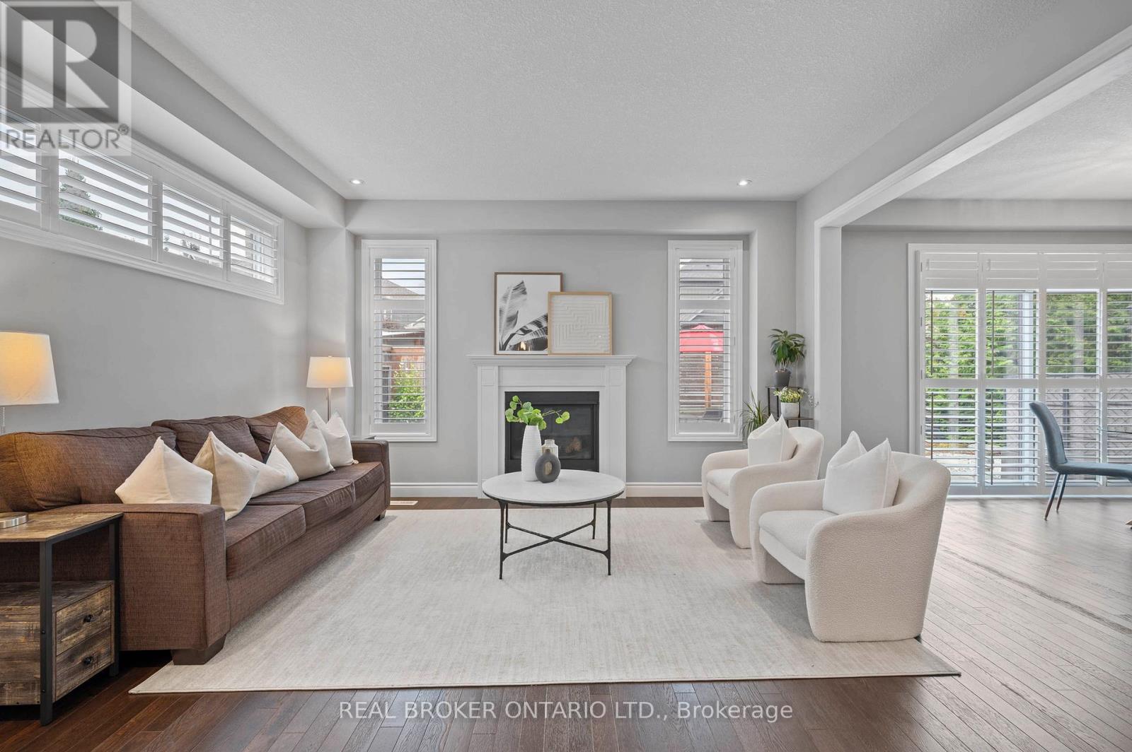 Photo 13 of 70 Pioneer Tower Road, Kitchener ON