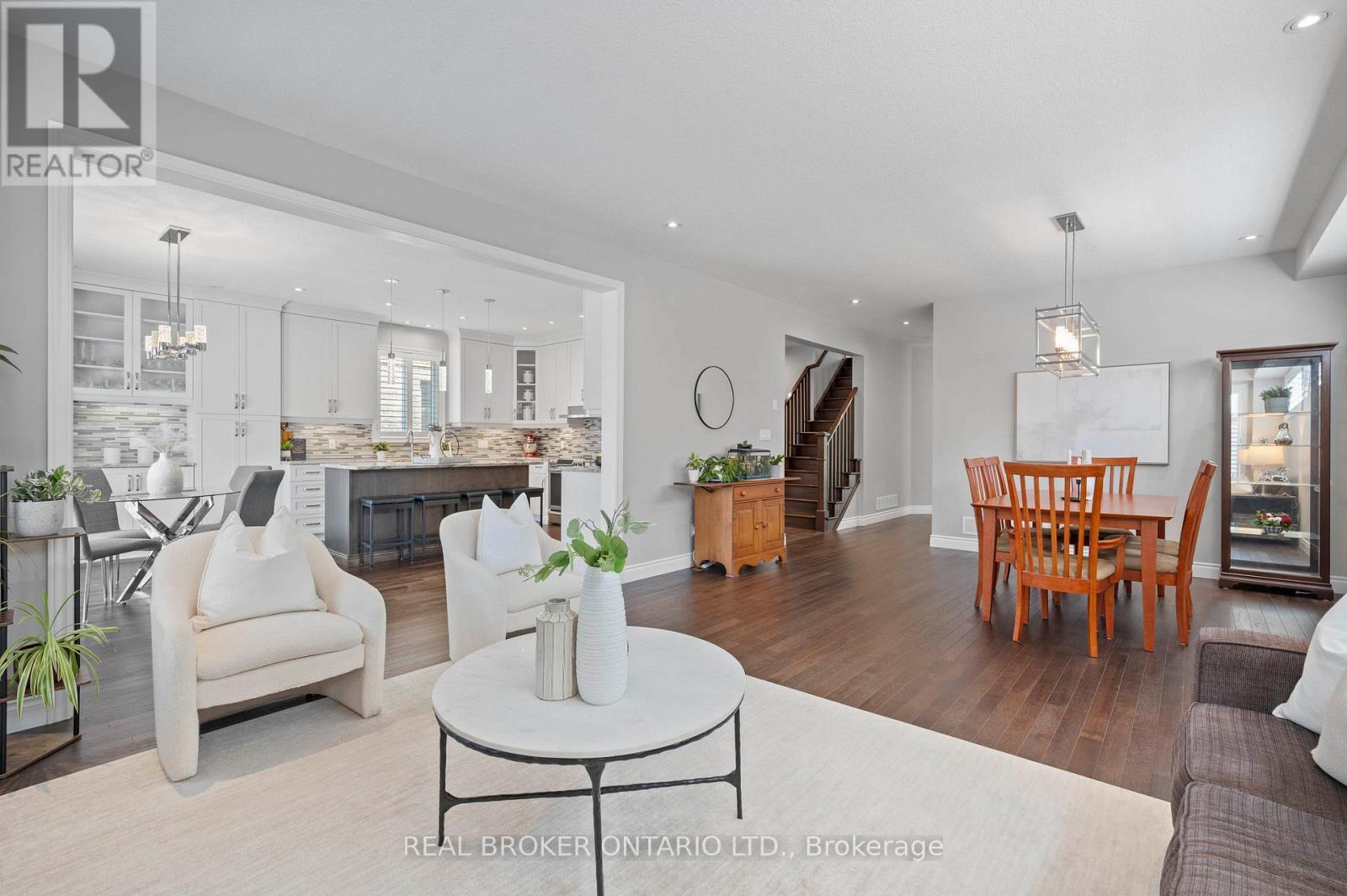 Photo 16 of 70 Pioneer Tower Road, Kitchener ON