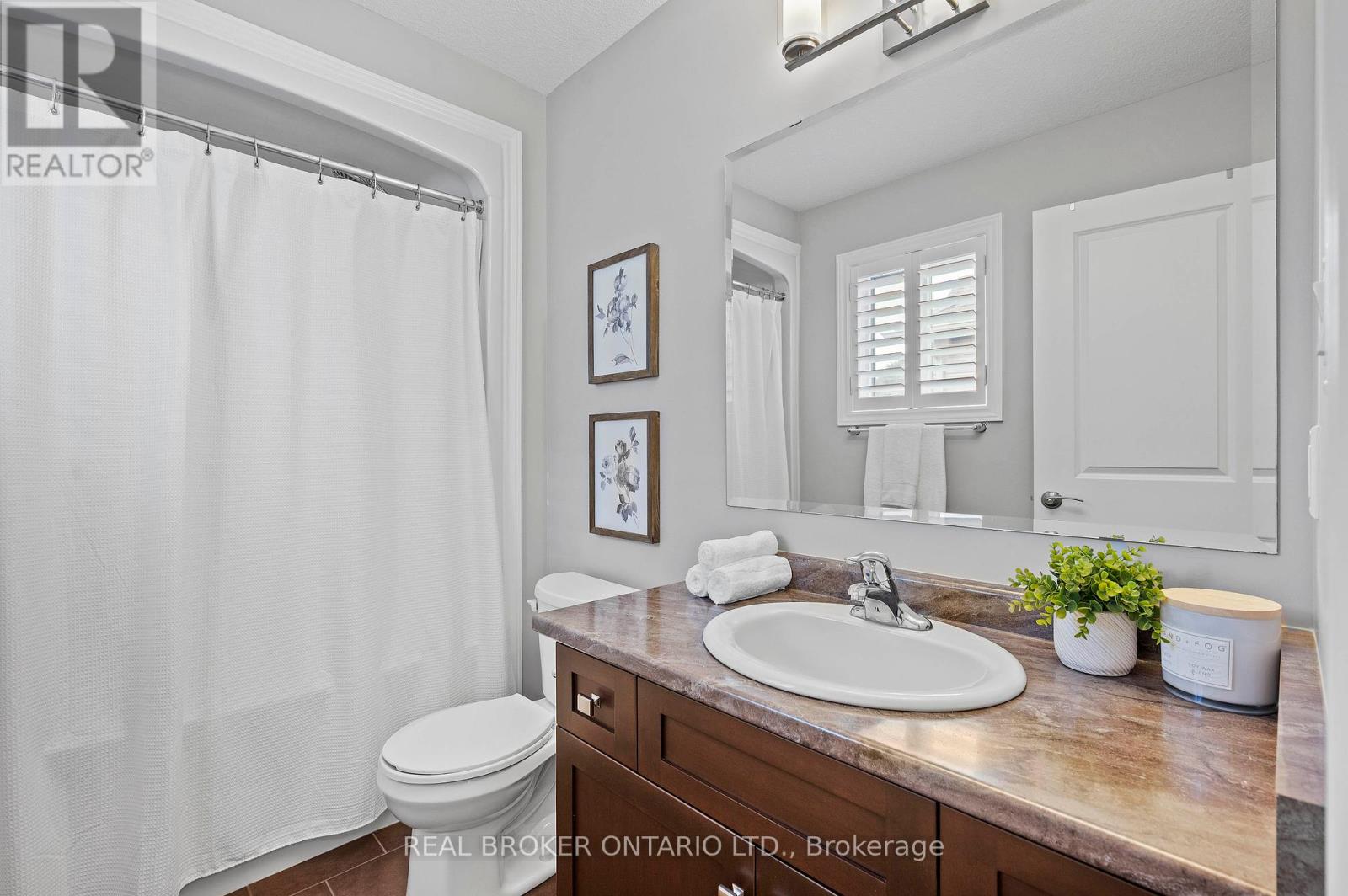 Photo 27 of 70 Pioneer Tower Road, Kitchener ON