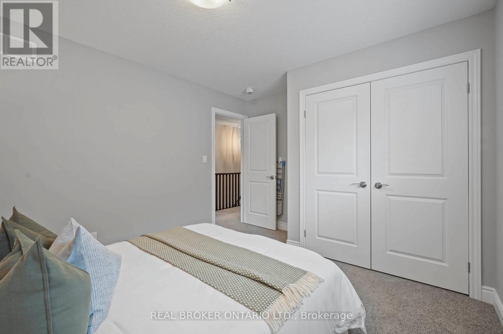 Photo 29 of 70 Pioneer Tower Road, Kitchener ON