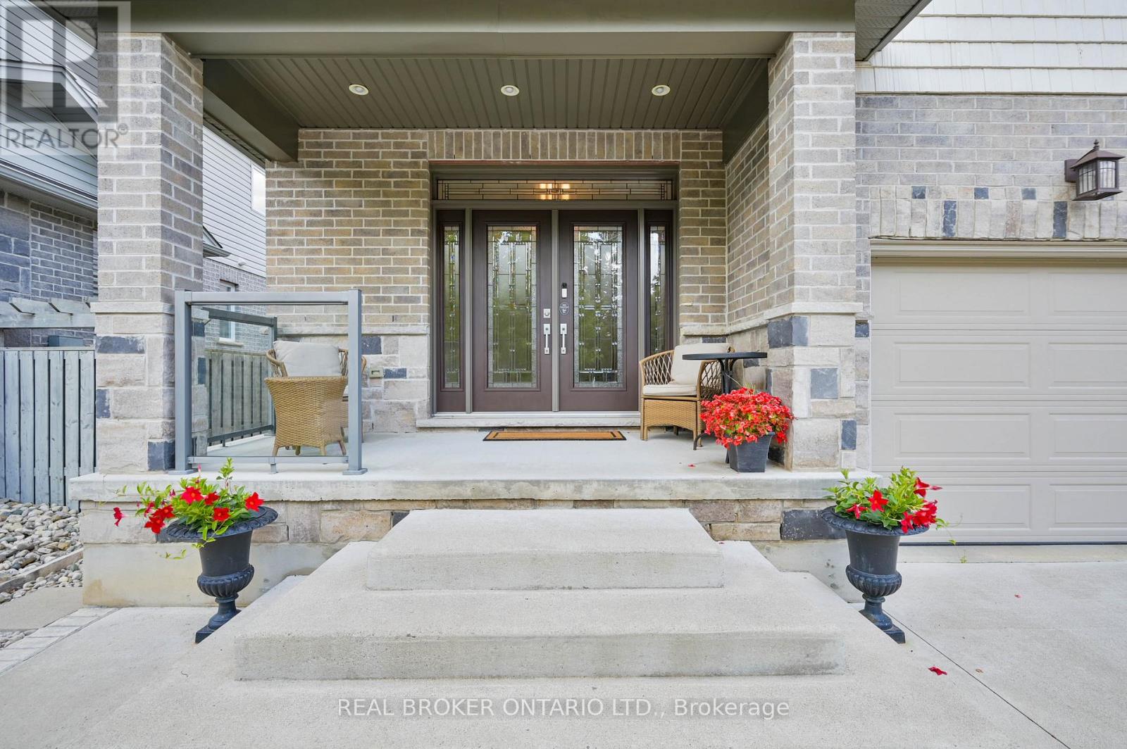 Photo 3 of 70 Pioneer Tower Road, Kitchener ON