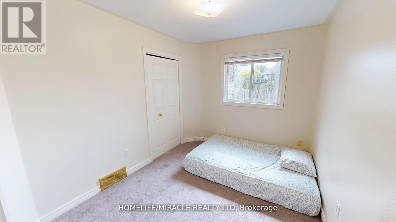 Photo 14 of 16 Goodwillie Drive, Welland ON