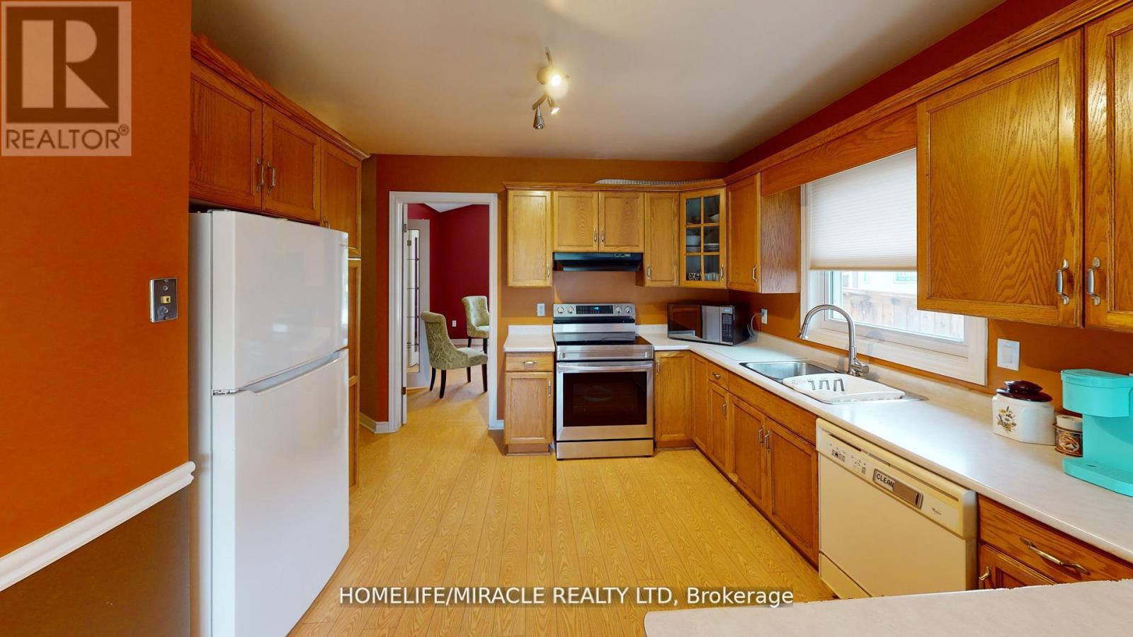 Photo 8 of 16 Goodwillie Drive, Welland ON