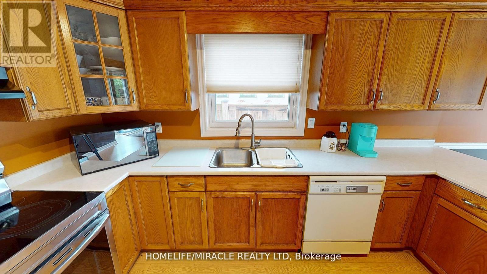 Photo 9 of 16 Goodwillie Drive, Welland ON