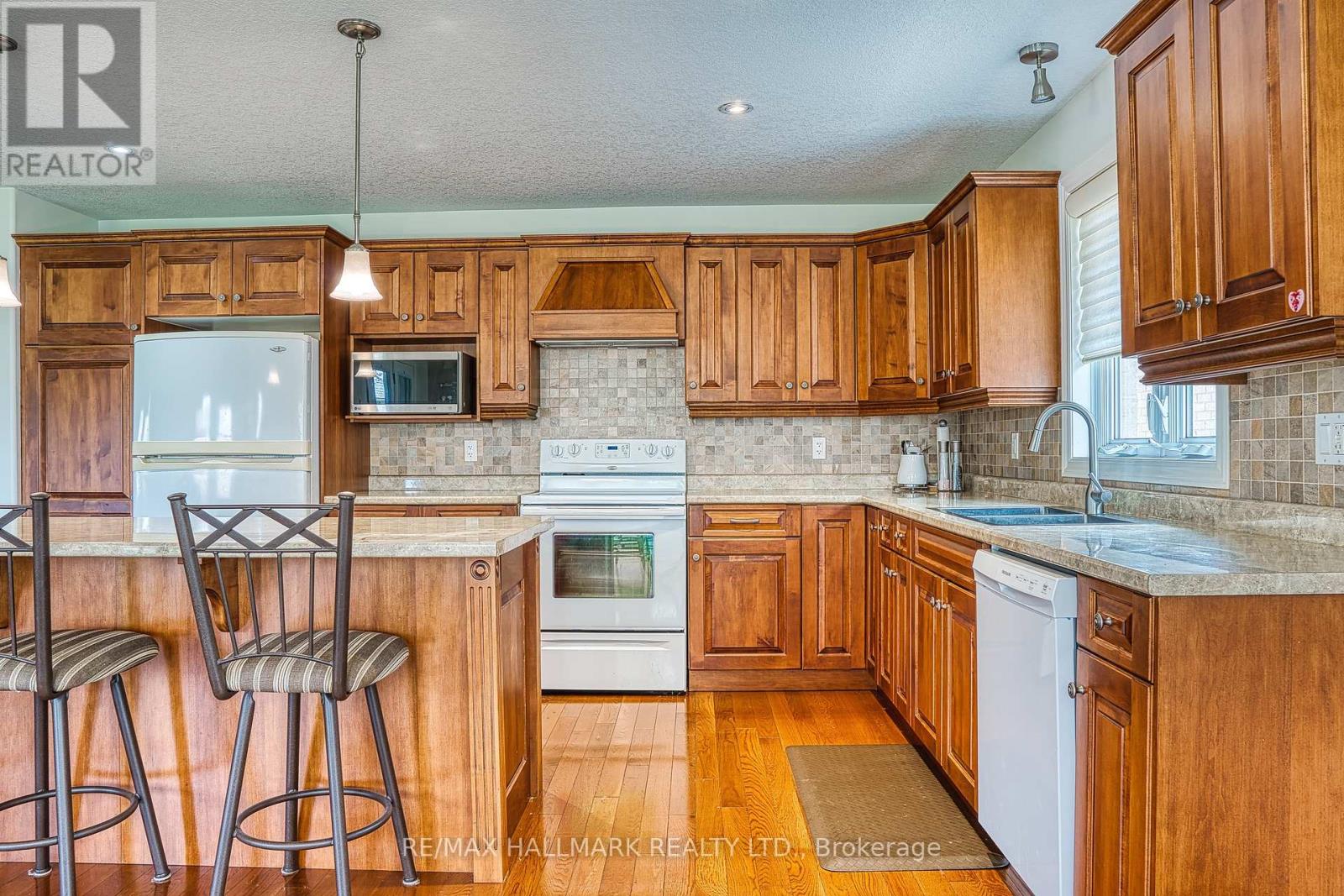 Photo 10 of 735 Wellington Avenue S, North Perth ON