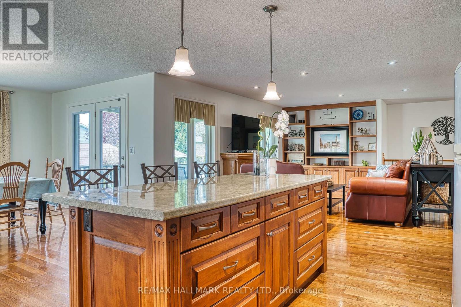 Photo 11 of 735 Wellington Avenue S, North Perth ON