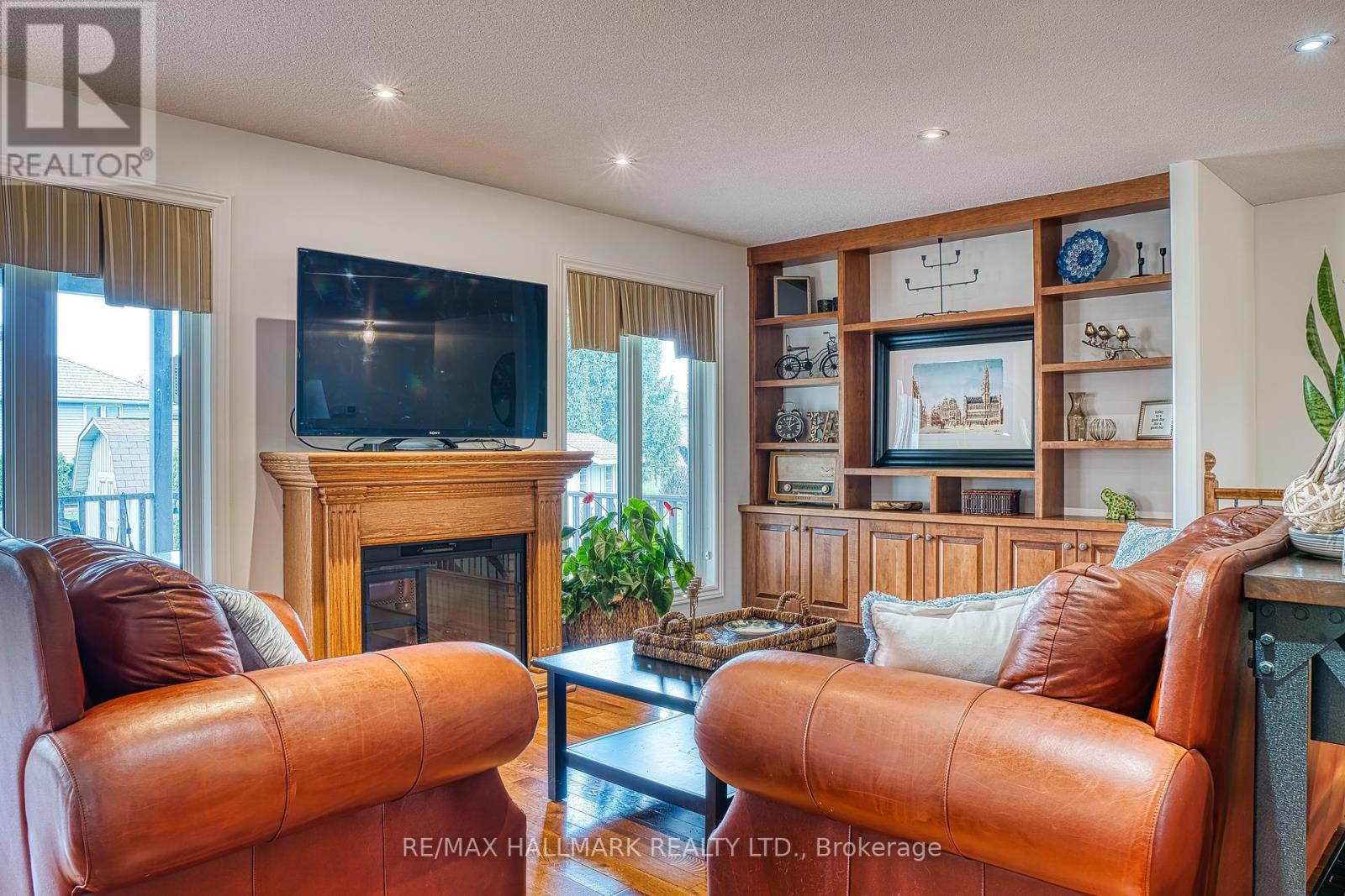 Photo 6 of 735 Wellington Avenue S, North Perth ON
