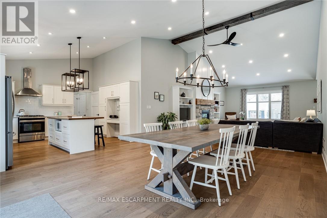 Photo 11 of 14 Sullivans Lane, Hamilton ON