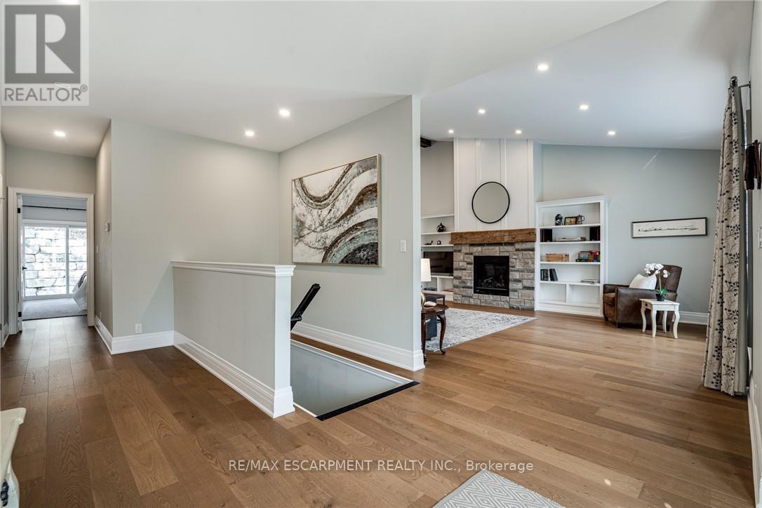 Photo 29 of 14 Sullivans Lane, Hamilton ON