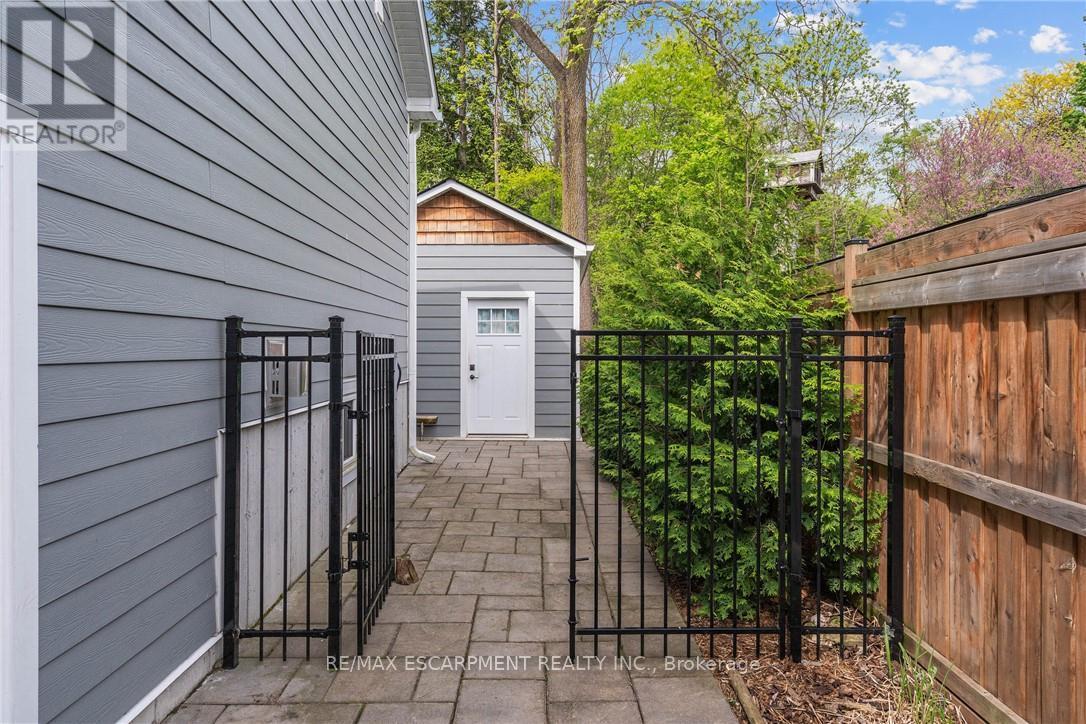 Photo 46 of 14 Sullivans Lane, Hamilton ON