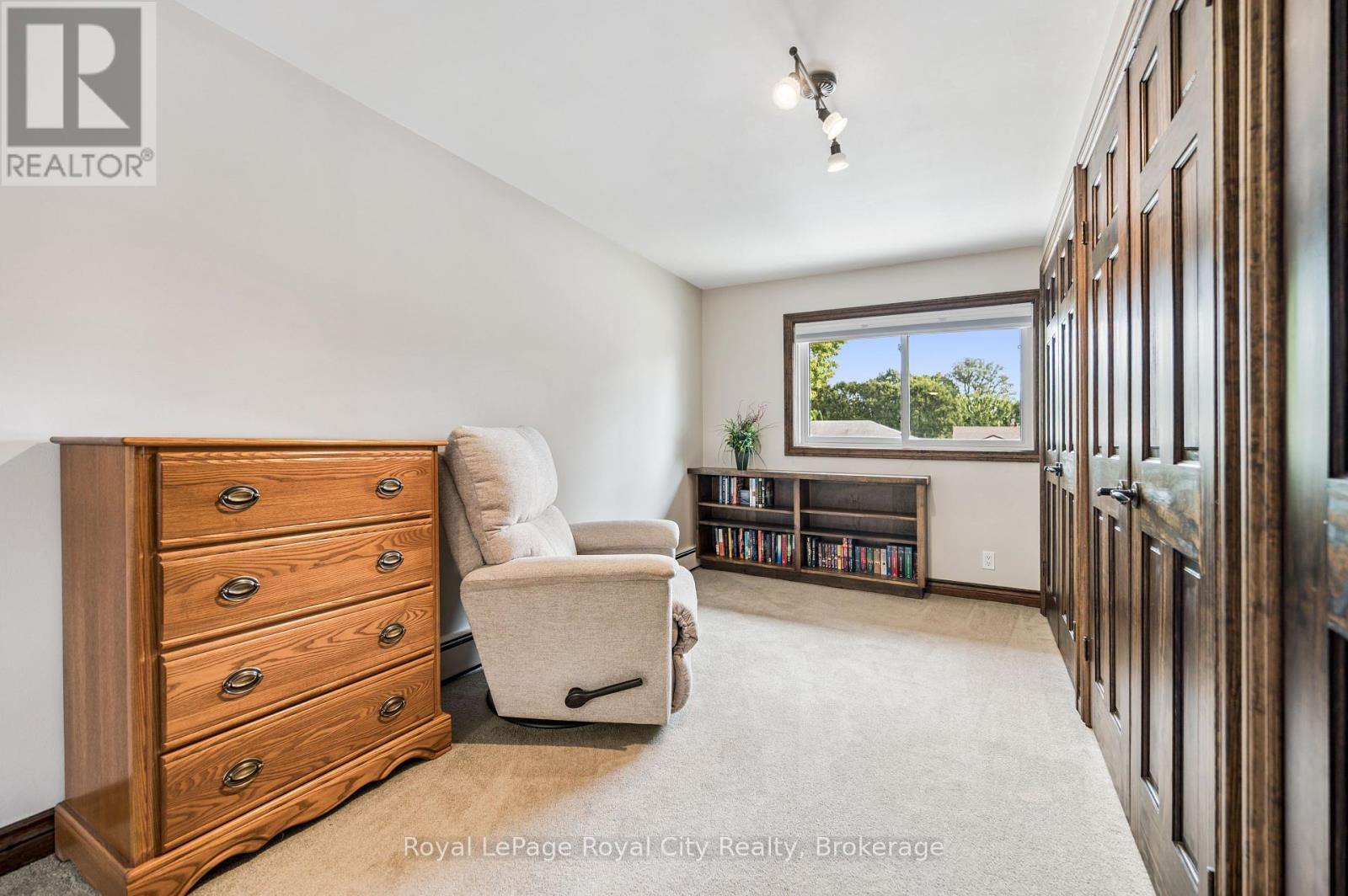 Photo 23 of 22 Owen Avenue, Kitchener ON