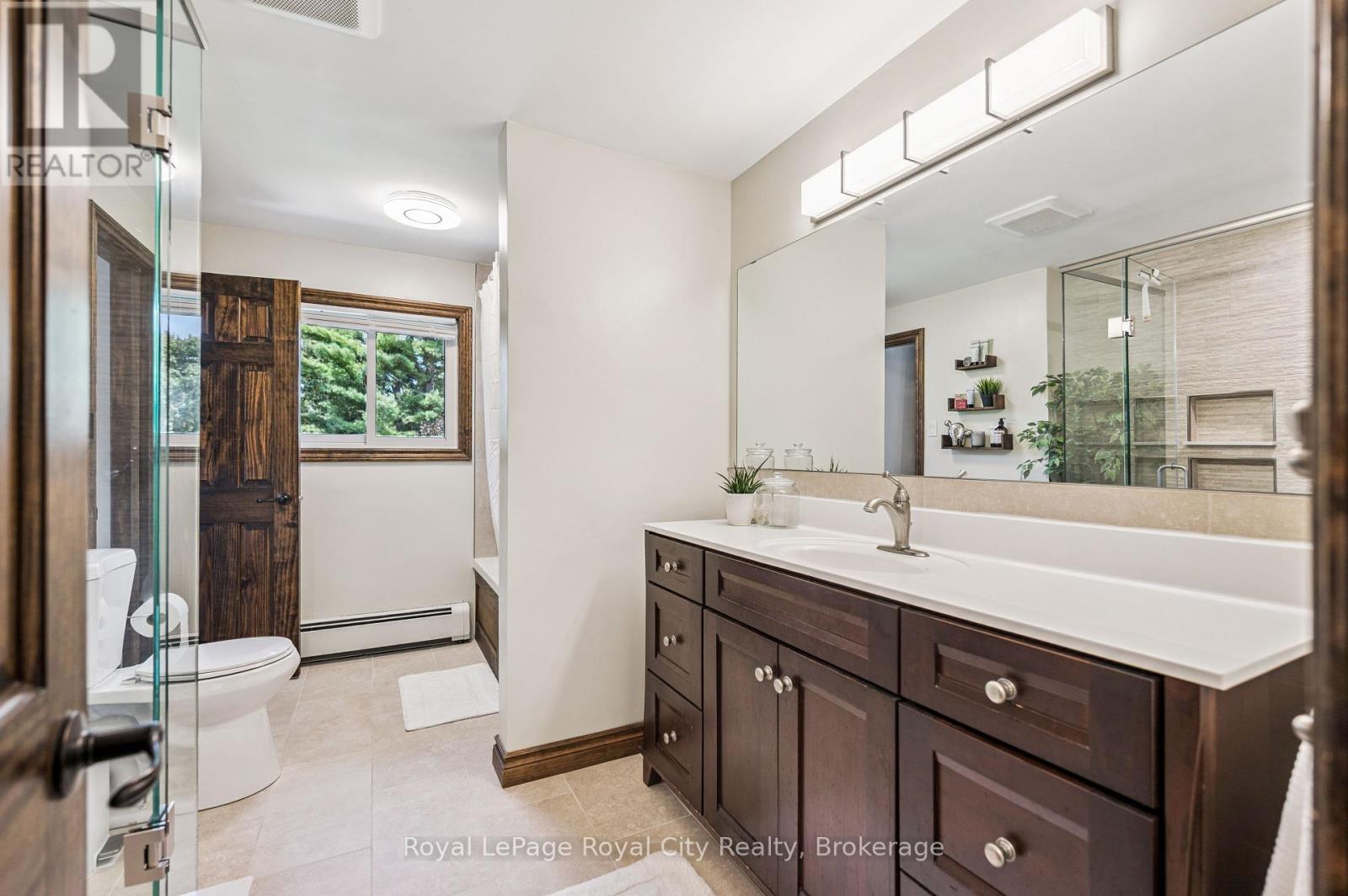 Photo 24 of 22 Owen Avenue, Kitchener ON