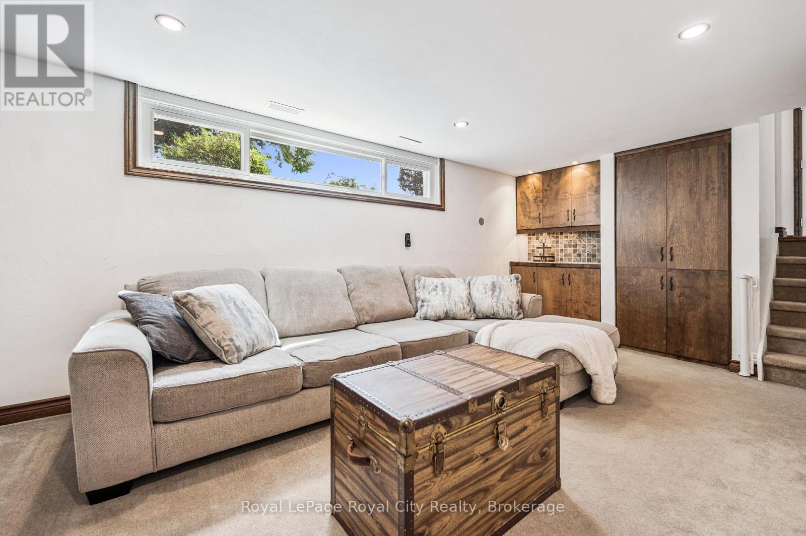 Photo 26 of 22 Owen Avenue, Kitchener ON