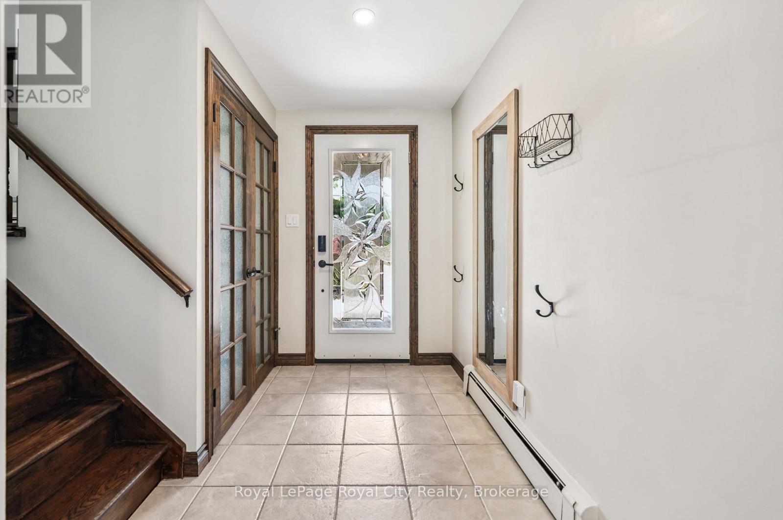 Photo 4 of 22 Owen Avenue, Kitchener ON