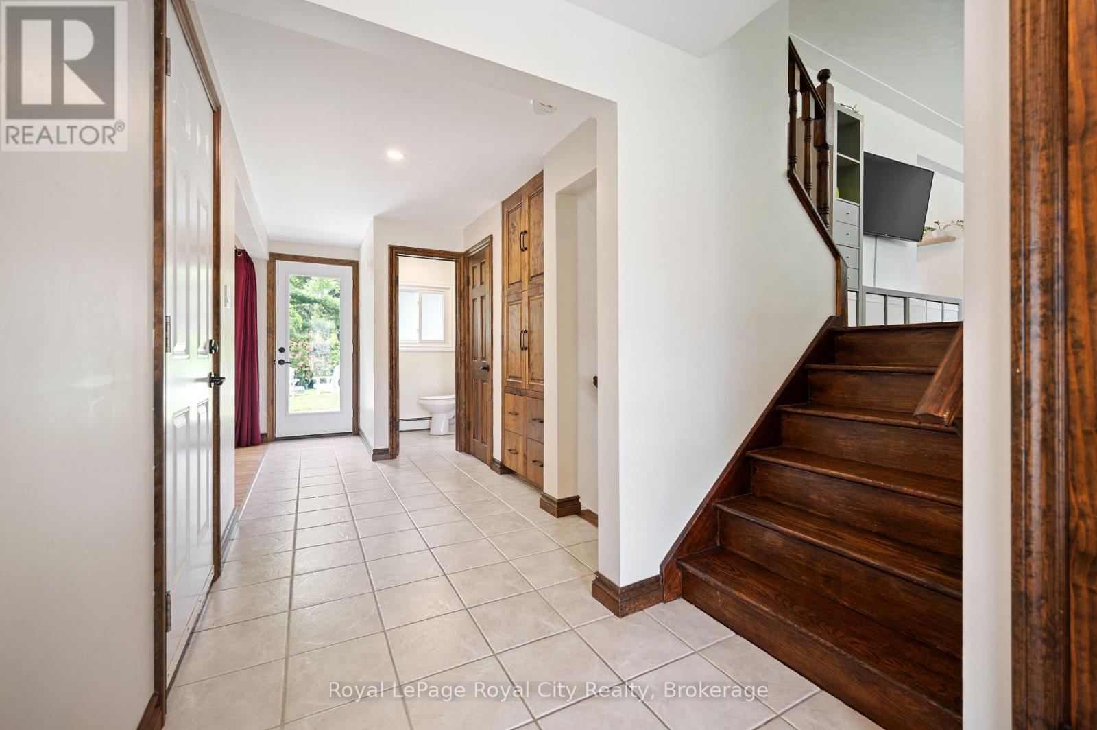 Photo 5 of 22 Owen Avenue, Kitchener ON