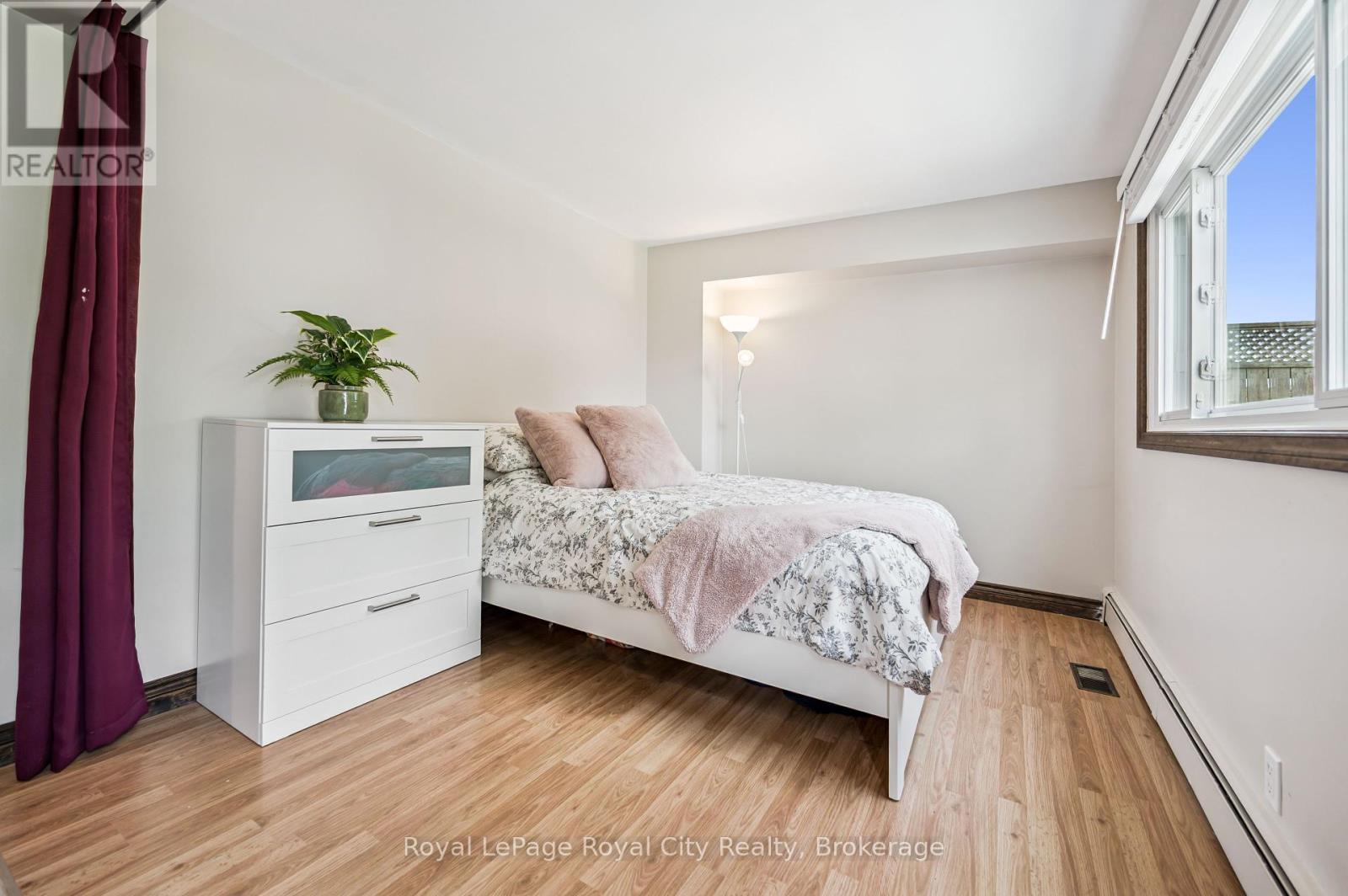 Photo 6 of 22 Owen Avenue, Kitchener ON