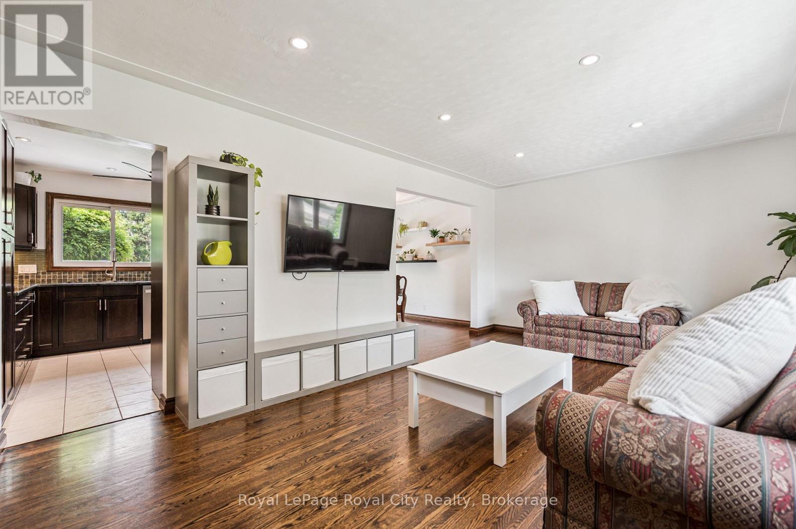 Photo 9 of 22 Owen Avenue, Kitchener ON