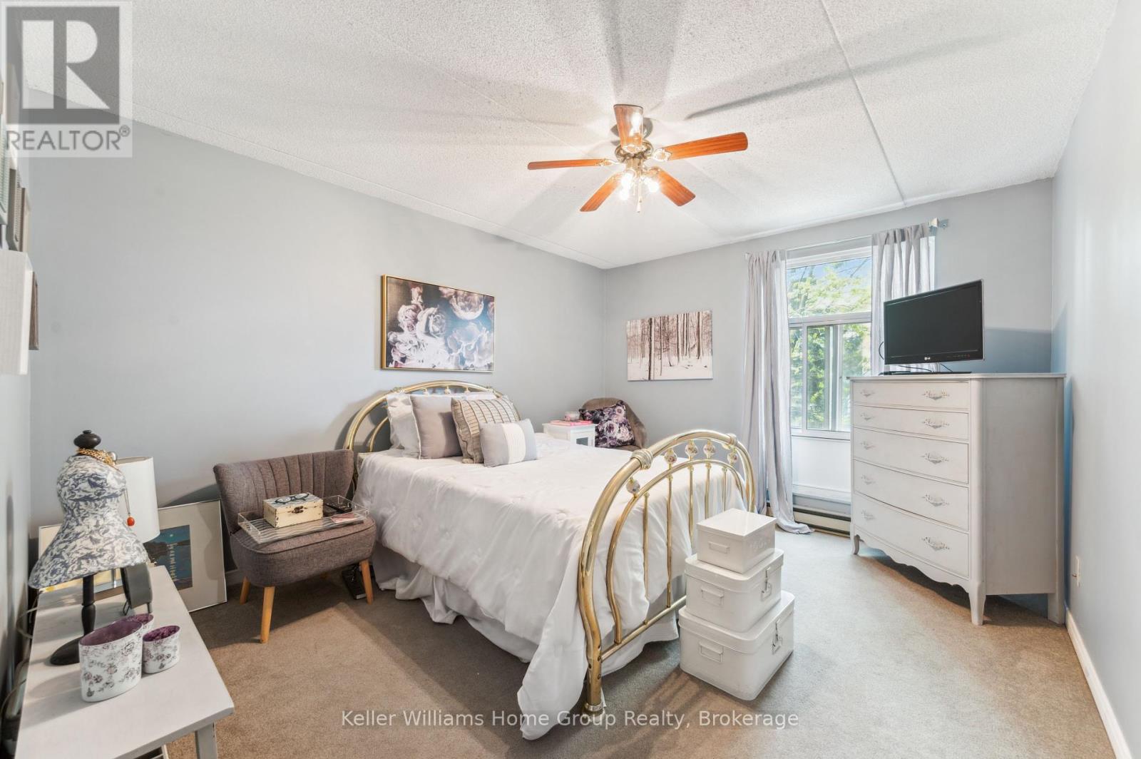 Photo 24 of 105 8 Christopher Court, Guelph ON