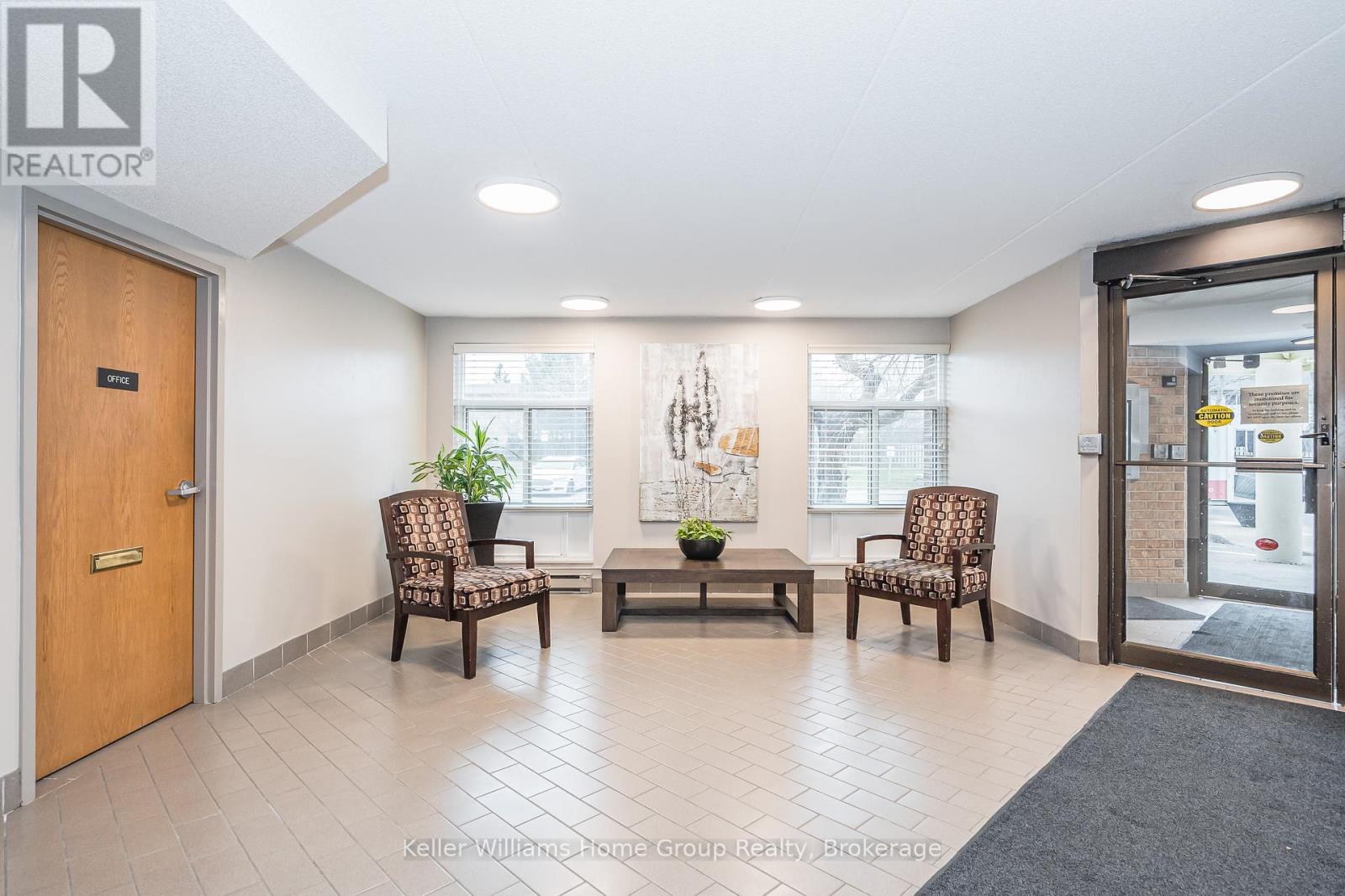 Photo 34 of 105 8 Christopher Court, Guelph ON