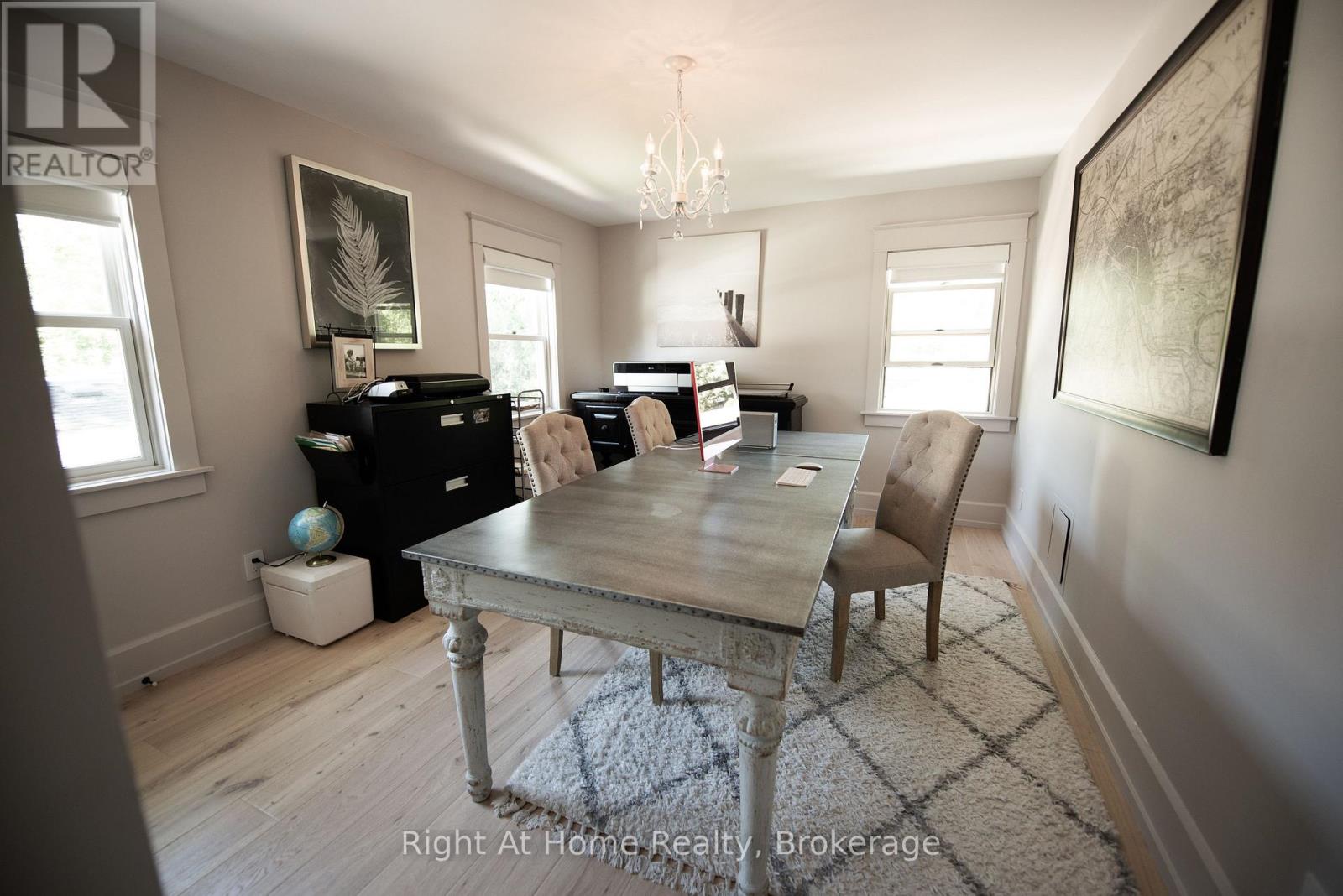 Photo 34 of 139 Allan Street, Oakville ON