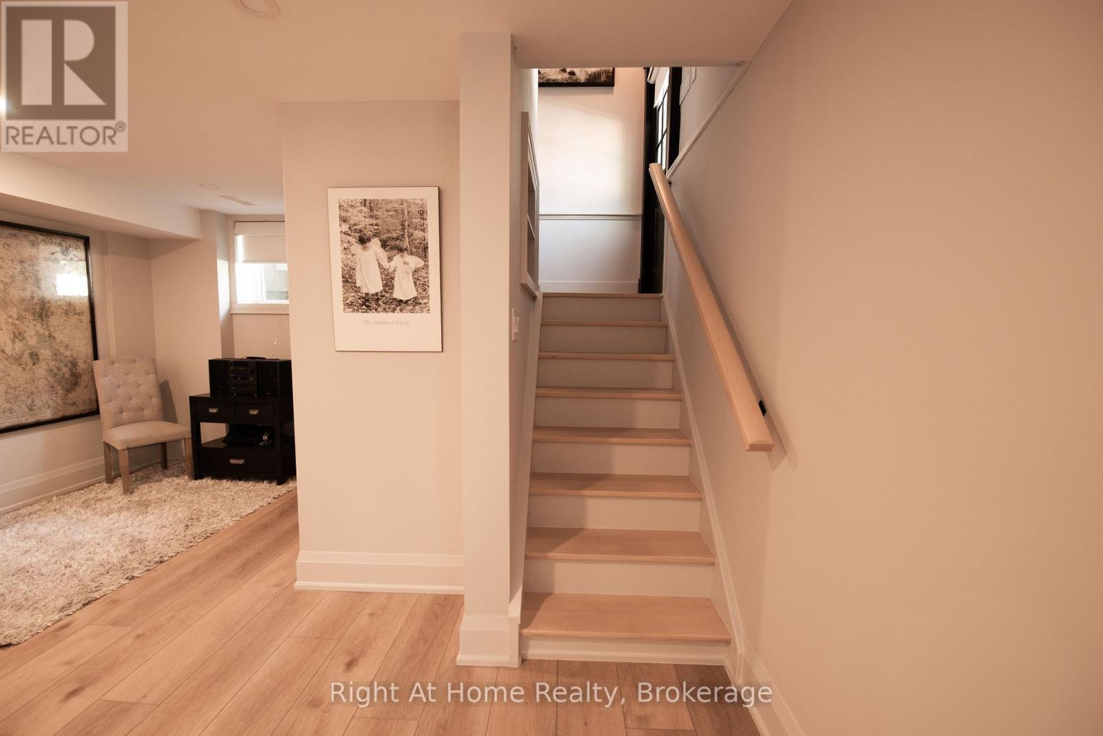 Photo 41 of 139 Allan Street, Oakville ON