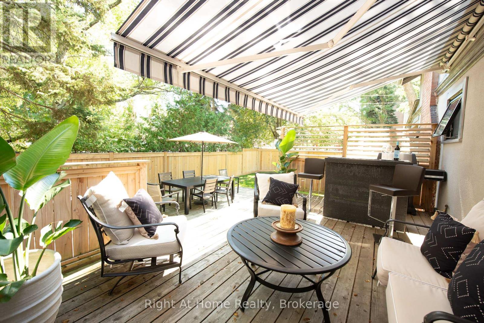 Photo 43 of 139 Allan Street, Oakville ON