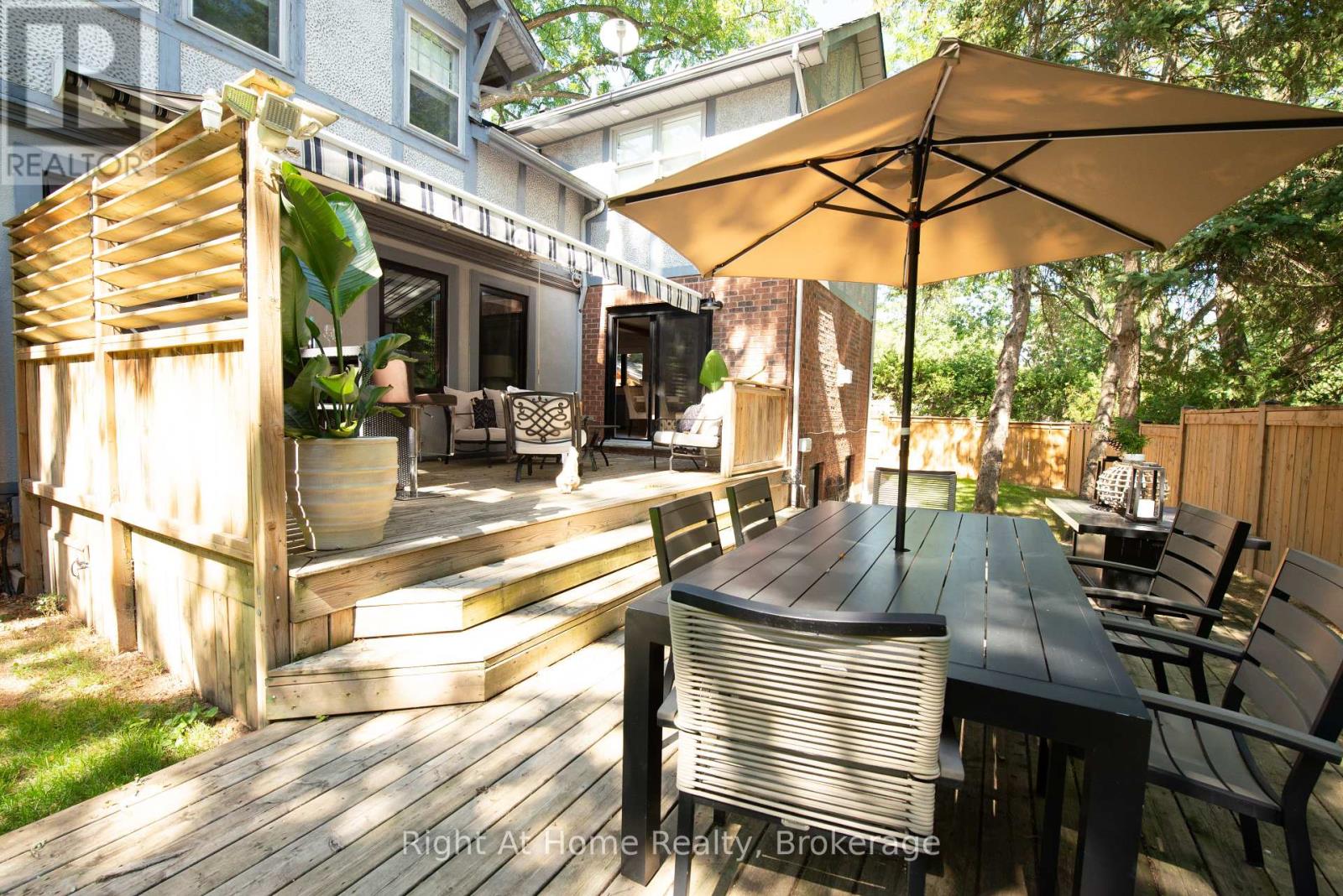 Photo 44 of 139 Allan Street, Oakville ON