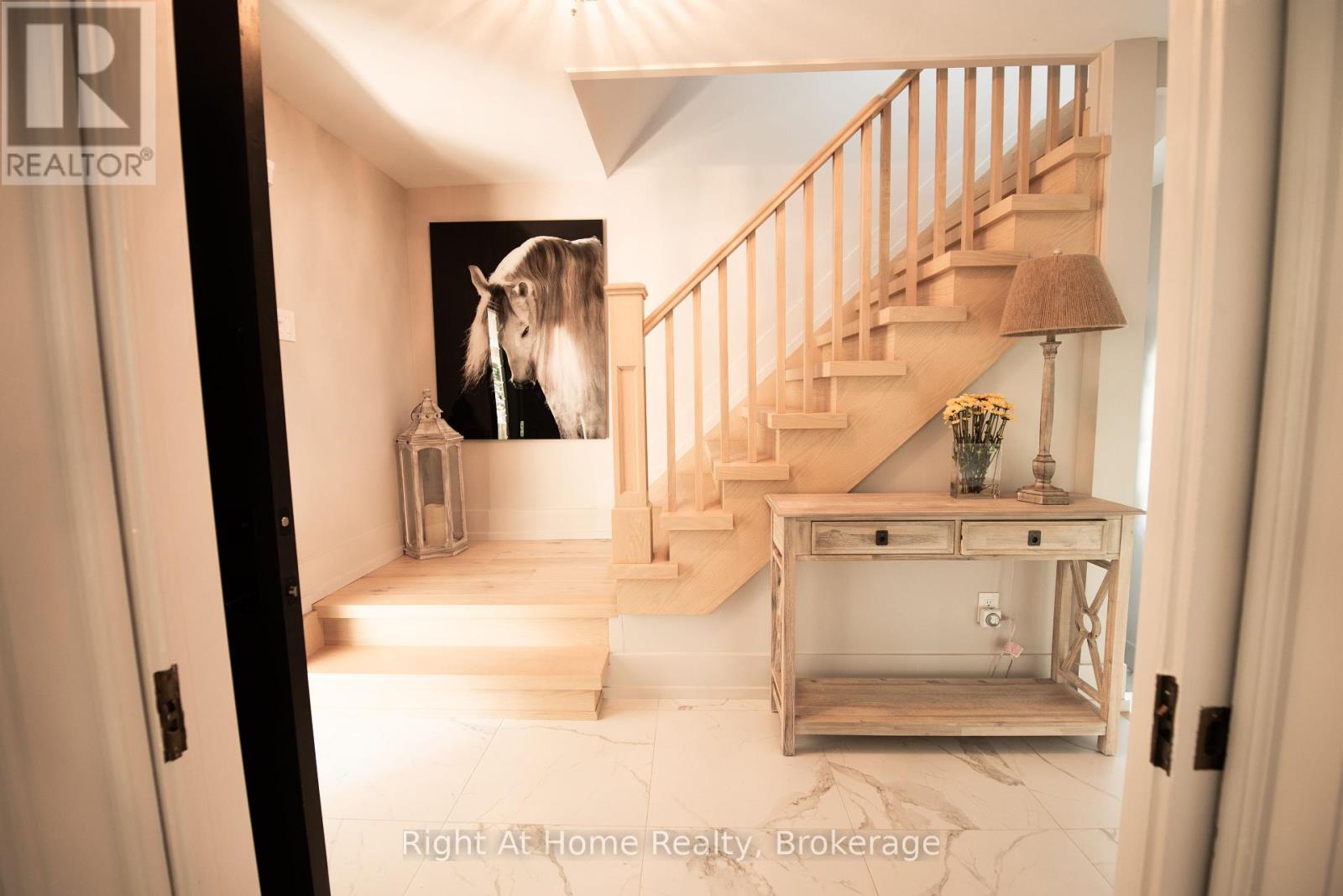 Photo 7 of 139 Allan Street, Oakville ON