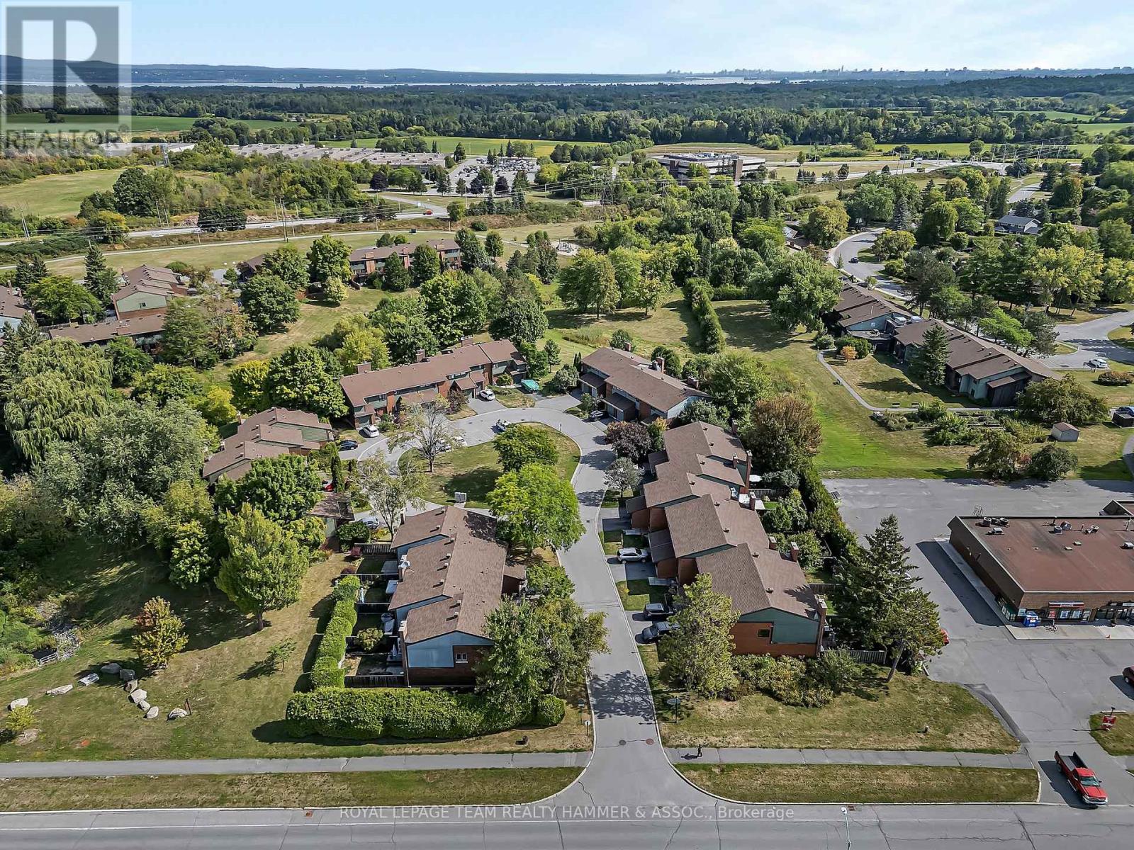 Photo 26 of 8 Chisholm Court, Ottawa ON