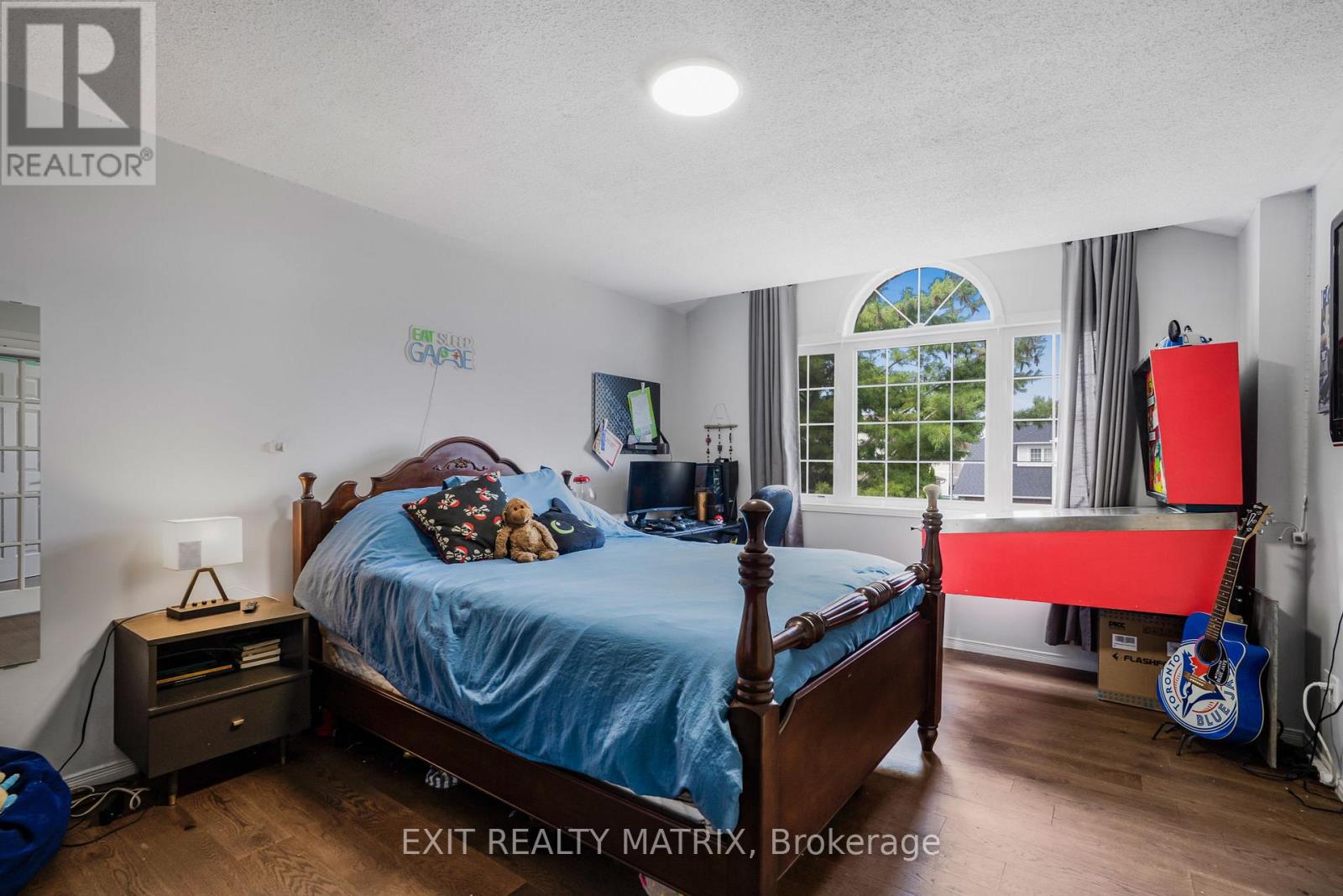 Photo 24 of 116 Lamadeleine Boulevard, Russell ON