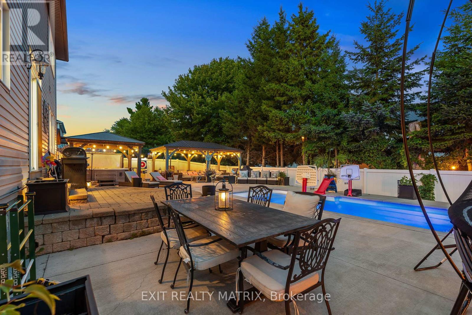Photo 45 of 116 Lamadeleine Boulevard, Russell ON