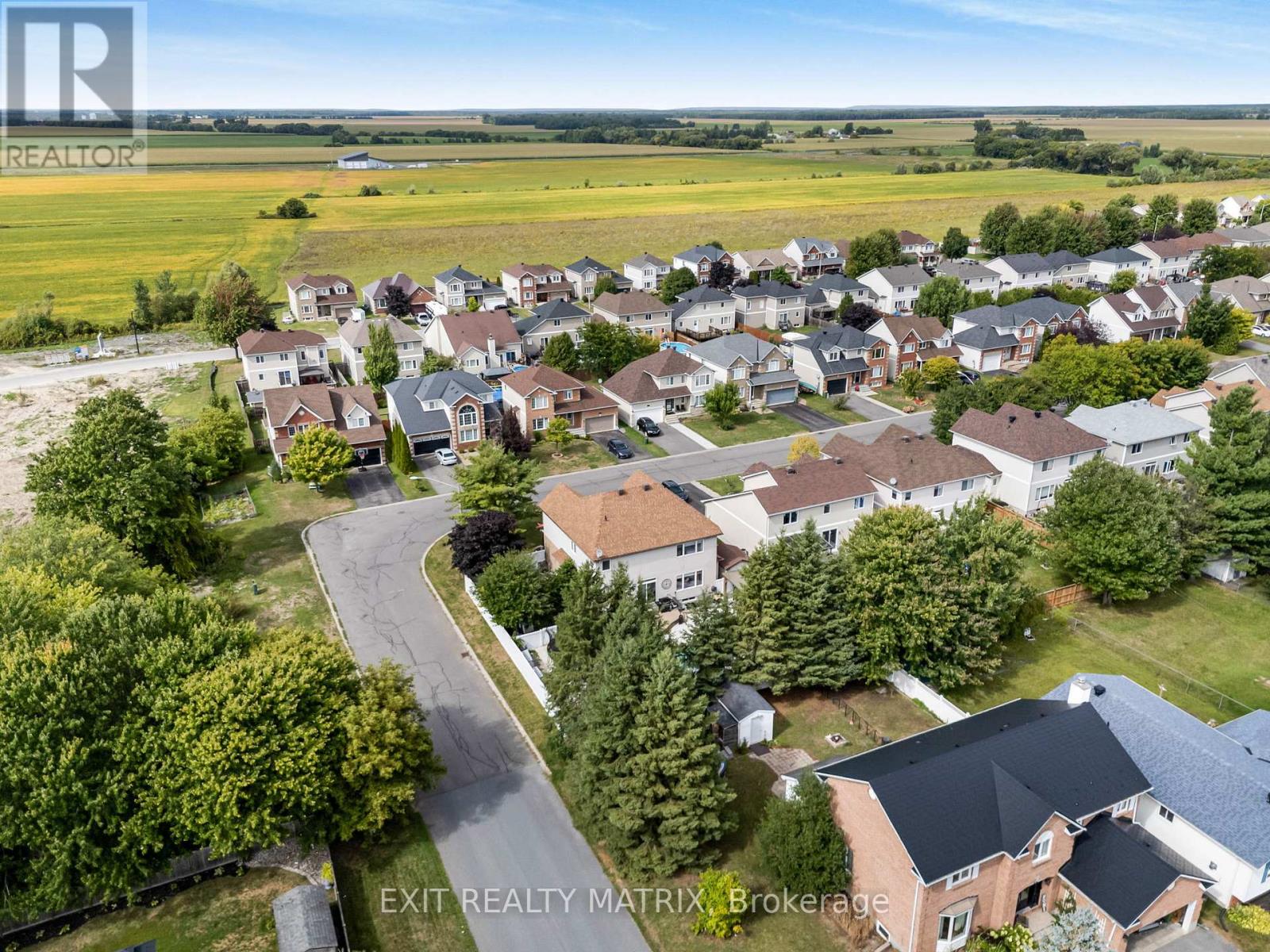 Photo 48 of 116 Lamadeleine Boulevard, Russell ON