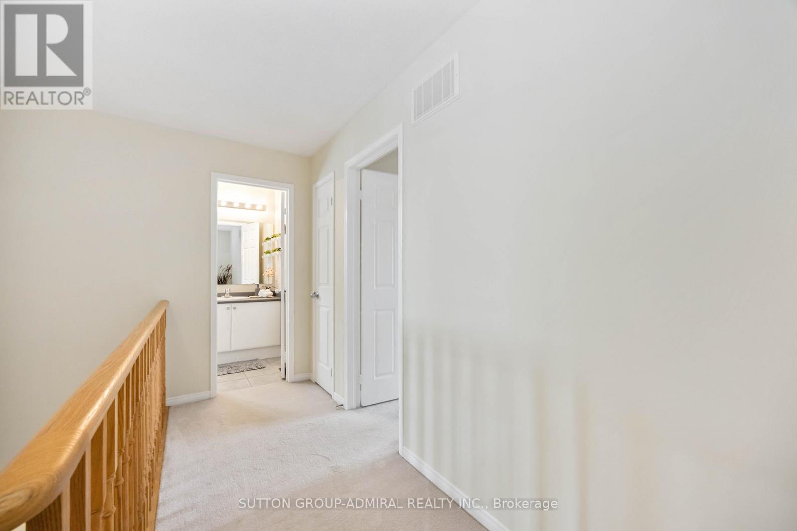 Photo 25 of 135 Armstrong Crescent, Bradford West Gwillimbury ON