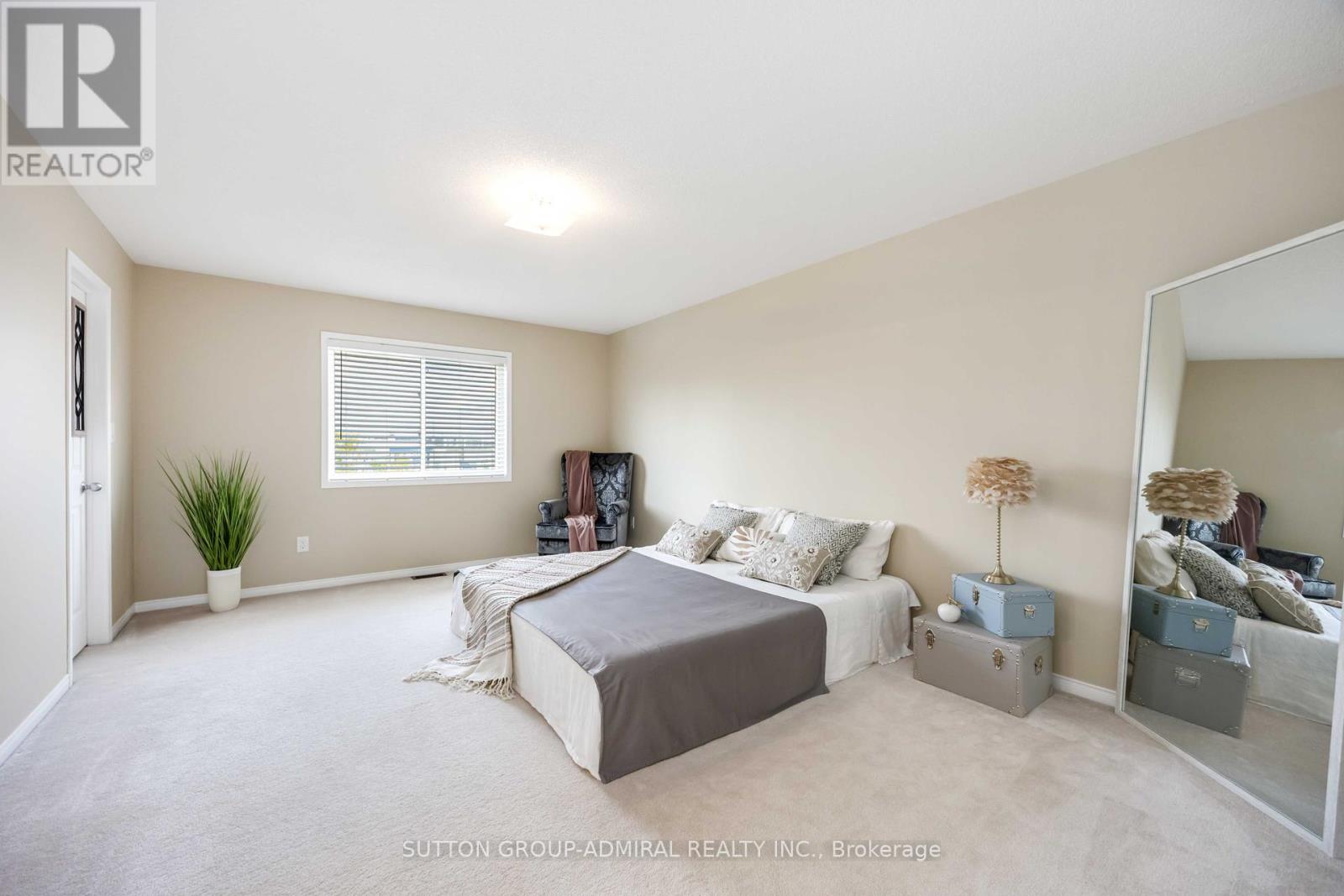 Photo 28 of 135 Armstrong Crescent, Bradford West Gwillimbury ON